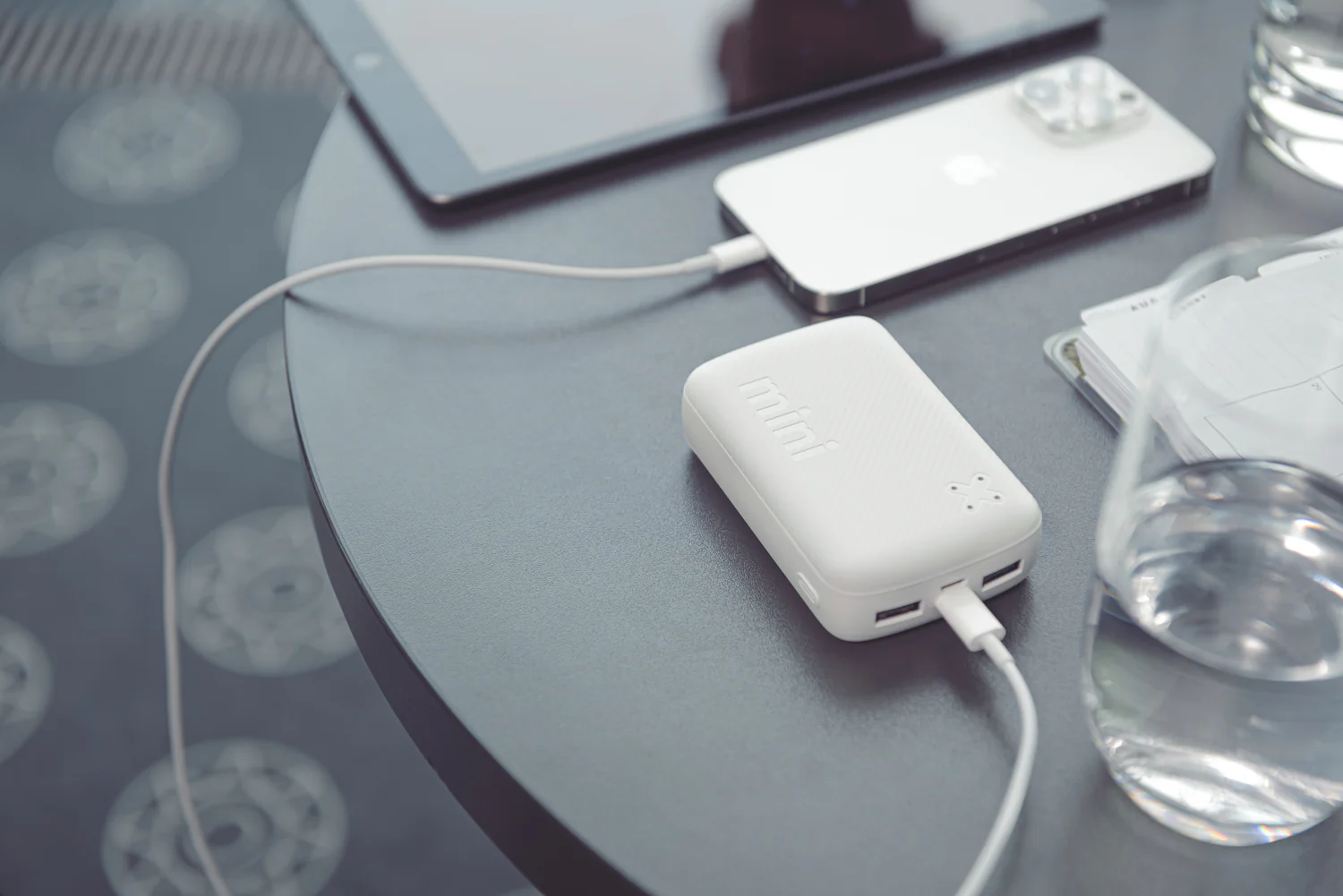 УМБ GoGEN Powerbank 10000 mAh  37W  (GOGPB100009W)